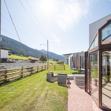 Agrimonia - 5,5-Zi Duplex Wohnung Bis 9 Personen Mit Eigenem Garten Davos Zewnętrze zdjęcie