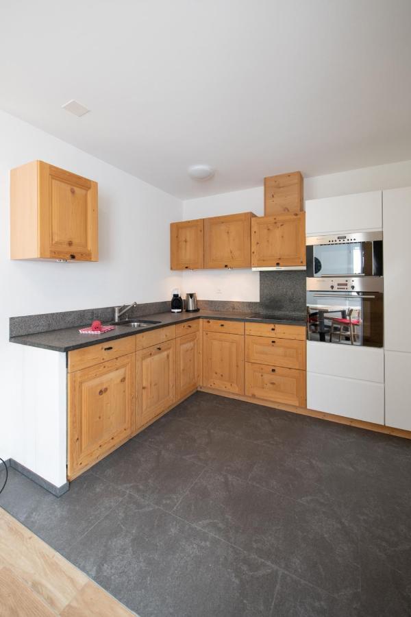 Agrimonia - 5,5-Zi Duplex Wohnung Bis 9 Personen Mit Eigenem Garten Davos Zewnętrze zdjęcie