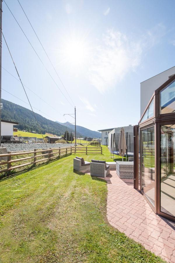 Agrimonia - 5,5-Zi Duplex Wohnung Bis 9 Personen Mit Eigenem Garten Davos Zewnętrze zdjęcie